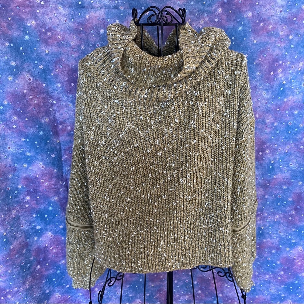 Fashion nova beige sweater,size m/l